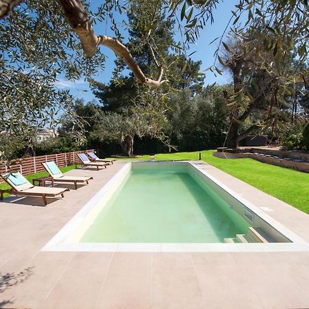 Spyrelia Villa With Private Pool & Outdoor Hot Tub Дассия Экстерьер фото