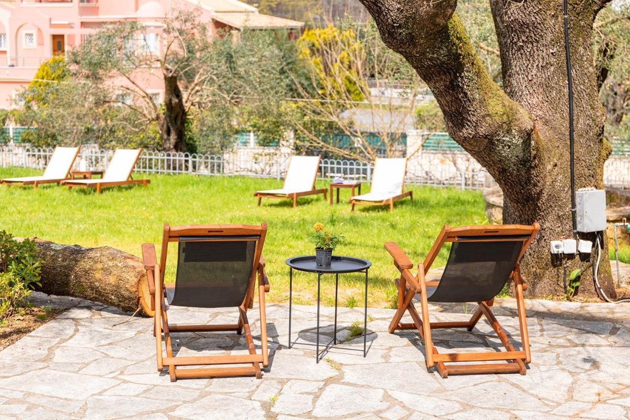 Spyrelia Villa With Private Pool & Outdoor Hot Tub Дассия Экстерьер фото