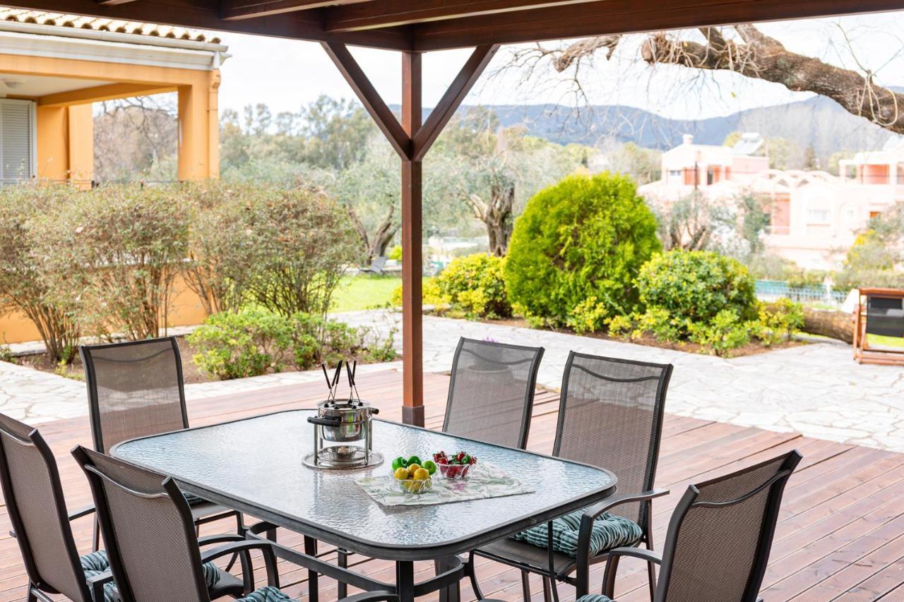 Spyrelia Villa With Private Pool & Outdoor Hot Tub Дассия Экстерьер фото