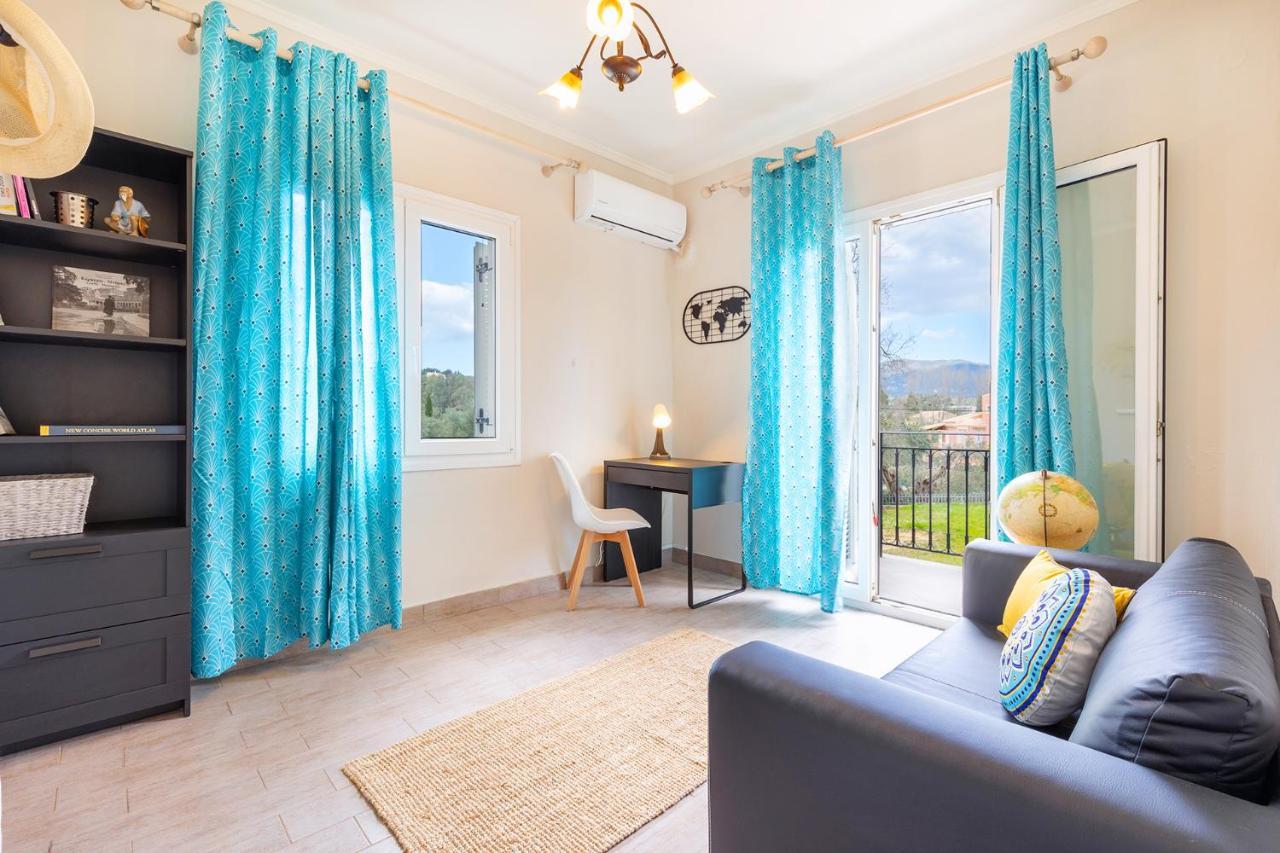 Spyrelia Villa With Private Pool & Outdoor Hot Tub Дассия Экстерьер фото