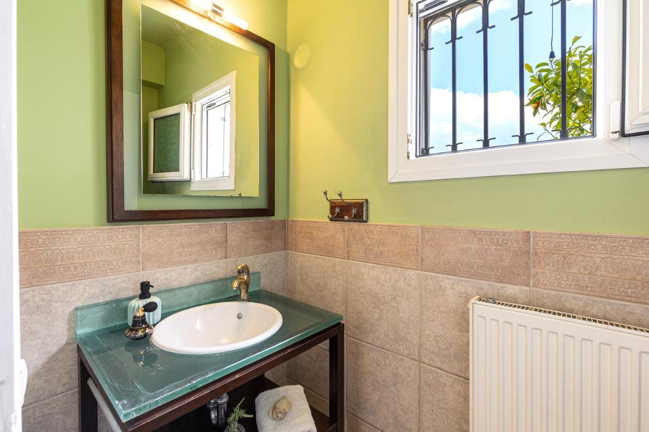 Spyrelia Villa With Private Pool & Outdoor Hot Tub Дассия Экстерьер фото