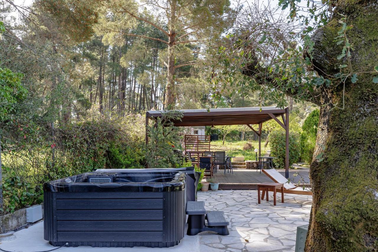 Spyrelia Villa With Private Pool & Outdoor Hot Tub Дассия Экстерьер фото